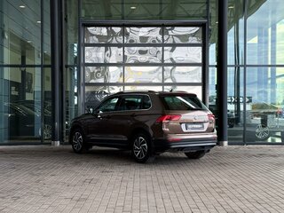 2018 Volkswagen Tiguan II, коричневый, 2150000 рублей, вид 5