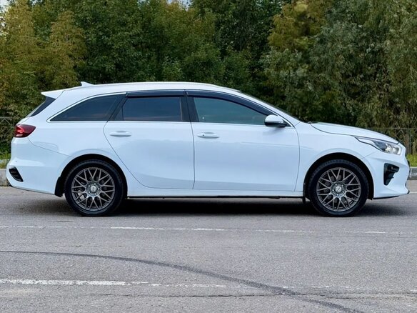 2019 Kia Ceed III, жёлтый, 1800000 рублей - вид 6