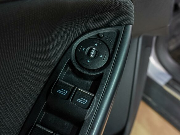 2012 Ford Focus III, серый, 759000 рублей - вид 17
