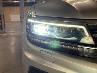 2018 Volkswagen Tiguan II, серебристый, 2799999 рублей, вид 3