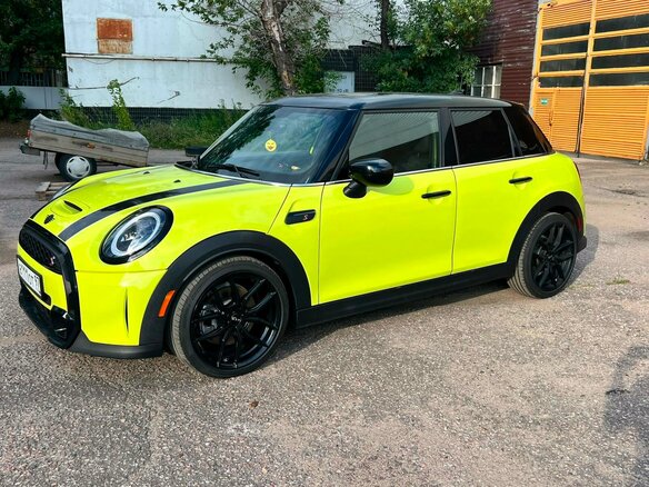 2022 Mini Hatch Cooper S III (F55/F56) Рестайлинг 2, зелёный, 3100000 рублей - вид 5