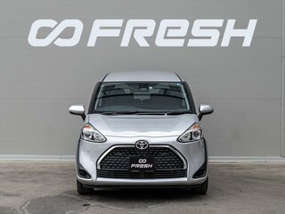 2020 Toyota Sienta II Рестайлинг, серый, 1330000 рублей, вид 3