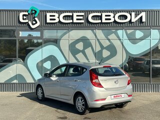 2016 Hyundai Solaris I Рестайлинг, серебристый, 1017000 рублей, вид 3