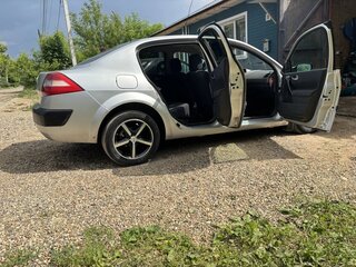 2008 Renault Megane II Рестайлинг, серый, 379000 рублей, вид 3