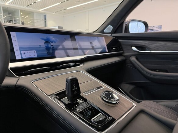 2026 Geely Monjaro I Рестайлинг, чёрный, 4954990 рублей - вид 15