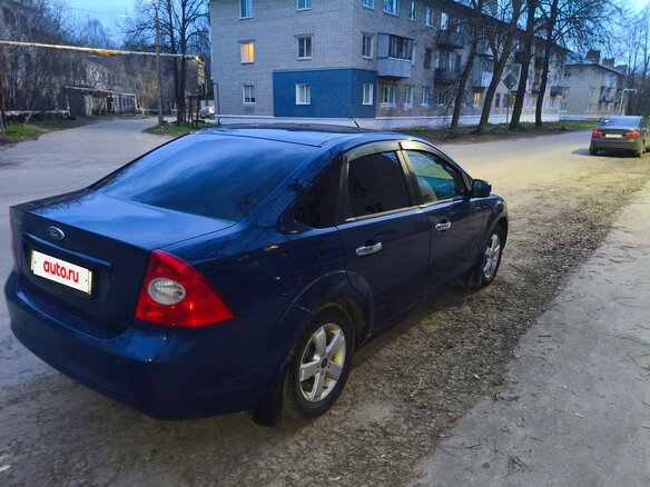 2010 Ford Focus II Рестайлинг, синий, 415000 рублей - вид 3