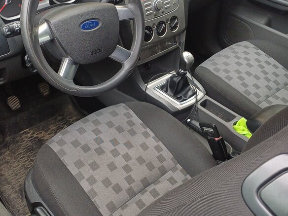 2009 Ford Focus II Рестайлинг, чёрный, 450000 рублей - вид 6