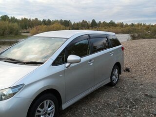 2012 Toyota Wish II Рестайлинг, серебристый, 1250000 рублей, вид 3