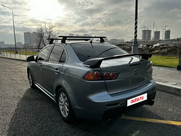 2011 Mitsubishi Lancer X Рестайлинг, серый, 750000 рублей - вид 2