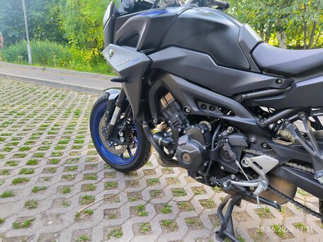 2018 Yamaha MT-09 Tracer (FJ-09), чёрный, 890001 рублей, вид 1