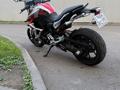 2021 BMW F 900 R, красный, 1101000 рублей, вид 4