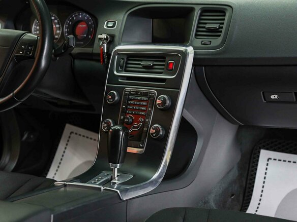 2010 Volvo S60 II, чёрный, 895000 рублей - вид 9