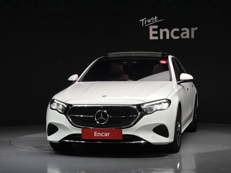 2025 Mercedes-Benz E-Класс 200 VI (W214, S214), белый, 6320000 рублей, вид 3