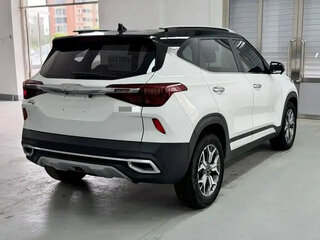 2022 Kia KX3, белый, 1585000 рублей, вид 5
