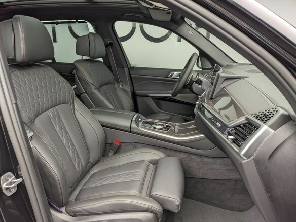 2025 BMW X5 40i IV (G05/G18) Рестайлинг, чёрный, 14990000 рублей - вид 11