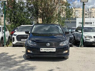 2017 Volkswagen Polo V Рестайлинг, чёрный, 859000 рублей, вид 2