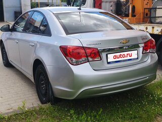 2013 Chevrolet Cruze I Рестайлинг, серебристый, 625000 рублей, вид 3