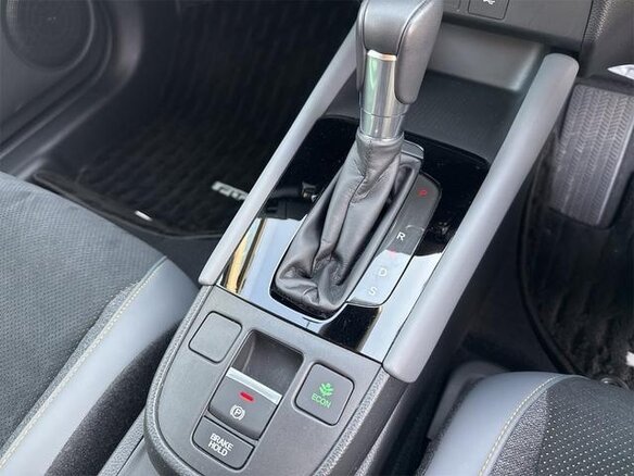 2023 Honda Fit RS IV Рестайлинг, белый, 970000 рублей - вид 13
