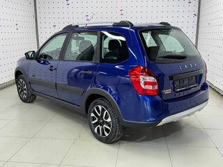2026 Lada (ВАЗ) Granta Cross I Рестайлинг, синий, 1187500 рублей, вид 4