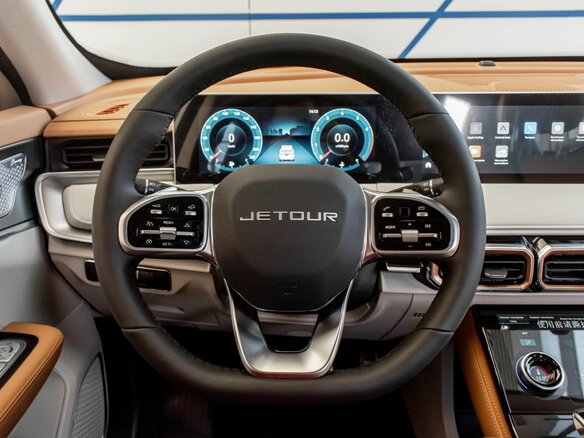 2026 Jetour X70+ I Рестайлинг, белый, 3399000 рублей - вид 15