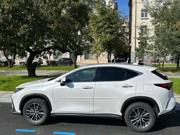 2022 Lexus NX 350h II, белый, 6000000 рублей - вид 5