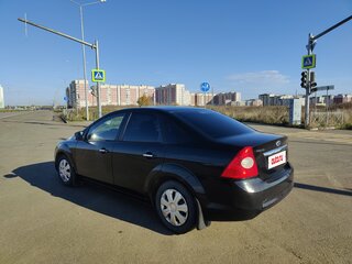 2011 Ford Focus II Рестайлинг, чёрный, 530000 рублей, вид 4