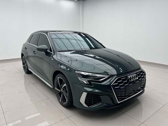 2023 Audi A3 Sportback 35 TFSI IV (8Y), зелёный, 2320000 рублей - вид 2