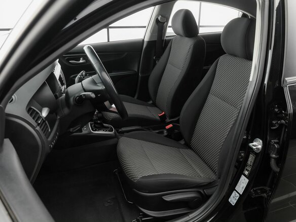 2018 Kia Rio IV, чёрный, 1559000 рублей - вид 6