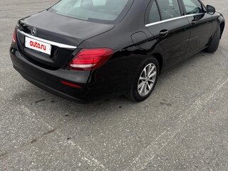 2016 Mercedes-Benz E-Класс 200 V (W213, S213, C238), чёрный, 2175000 рублей, вид 5