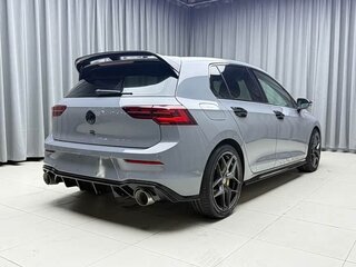 2022 Volkswagen Golf VIII, серебристый, 1570000 рублей, вид 4