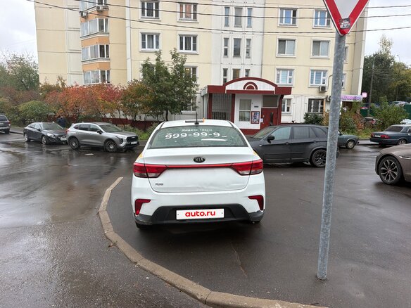 2019 Kia Rio IV, белый, 639000 рублей - вид 3