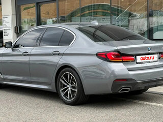 2022 BMW 5 серии 523d xDrive VII (G30/G31/G38) Рестайлинг, серебристый, 5500000 рублей, вид 2
