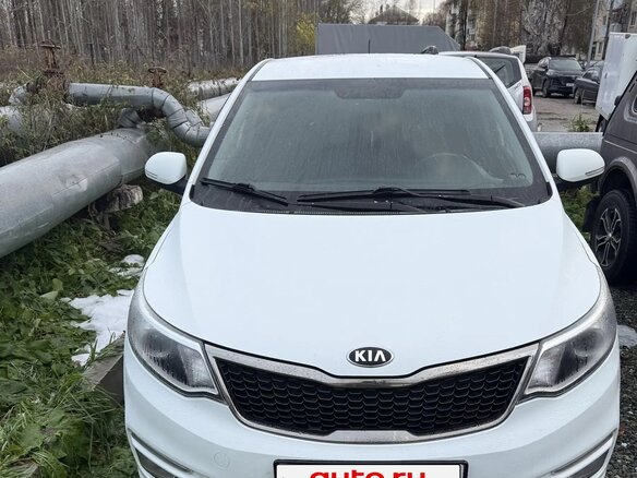 2016 Kia Rio III Рестайлинг, белый, 1150000 рублей