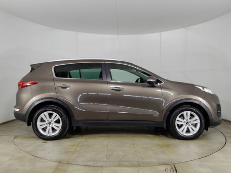 2018 Kia Sportage IV, коричневый, 1845000 рублей, вид 4