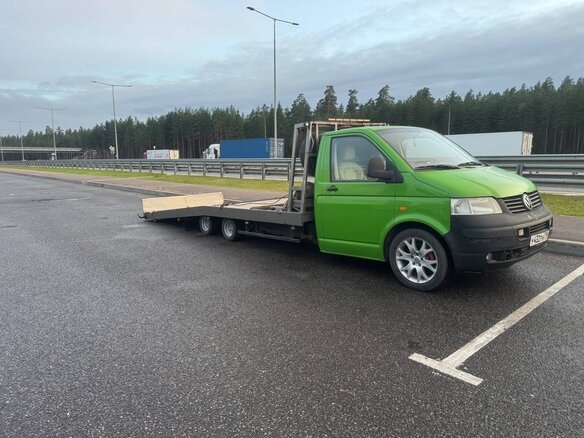 2008 Volkswagen Transporter, зелёный, 1700000 рублей - вид 4