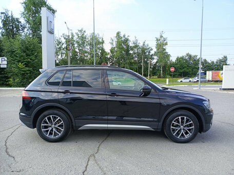 2020 Volkswagen Tiguan II, чёрный, 2685000 рублей, вид 5