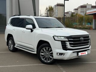 2022 Toyota Land Cruiser 300 Series, белый, 8200000 рублей, вид 1