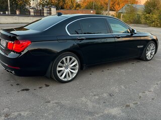 2009 BMW 7 серии Long 730Ld V (F01/F02/F04), чёрный, 2050000 рублей, вид 3