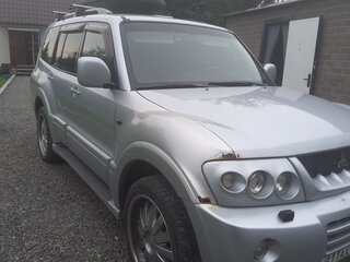 2006 Mitsubishi Pajero III Рестайлинг, серебристый, 800000 рублей, вид 2