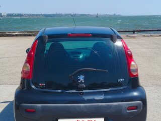2007 Peugeot 107 I, чёрный, 360000 рублей, вид 4
