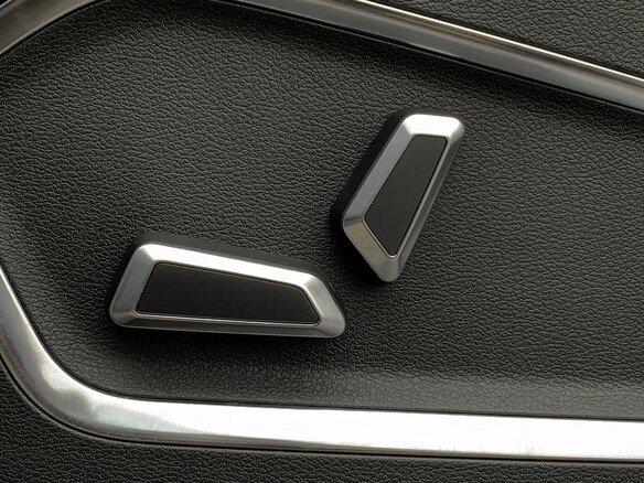 2023 Geely Atlas Pro, серый, 1849000 рублей - вид 17