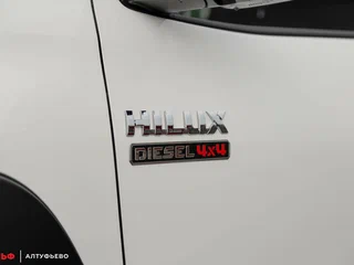 2025 Toyota Hilux VIII Рестайлинг 2, белый, 7890000 рублей, вид 3
