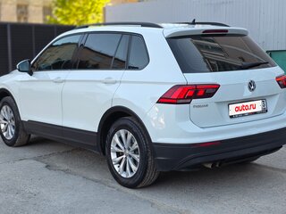 2017 Volkswagen Tiguan II, белый, 1700000 рублей, вид 3
