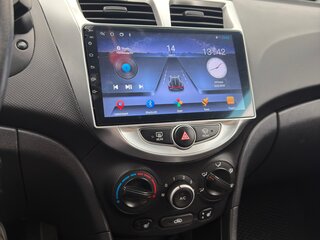 2013 Hyundai Solaris I, красный, 900000 рублей, вид 3