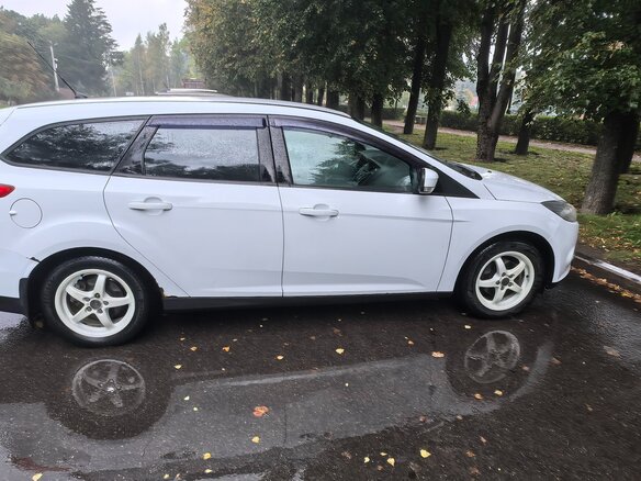 2013 Ford Focus III, белый, 680000 рублей - вид 1