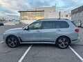 2022 BMW X7 40i I (G07) Рестайлинг, серый - вид 6