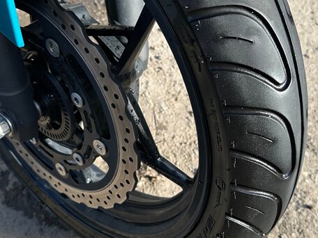 2021 Kawasaki Z 400, голубой, 500000 рублей, вид 4