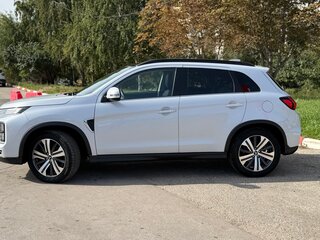 2023 Mitsubishi ASX I Рестайлинг 3, белый, 2750000 рублей, вид 3