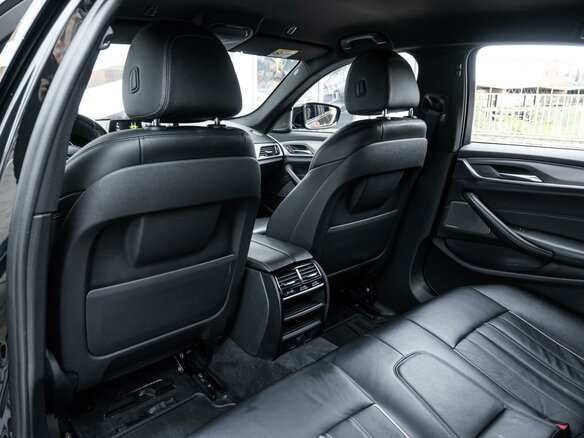 2018 BMW 5 серии 530i xDrive VII (G30/G31/G38), чёрный, 3399000 рублей - вид 10