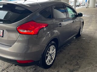 2016 Ford Focus III Рестайлинг, серый, 910000 рублей, вид 3